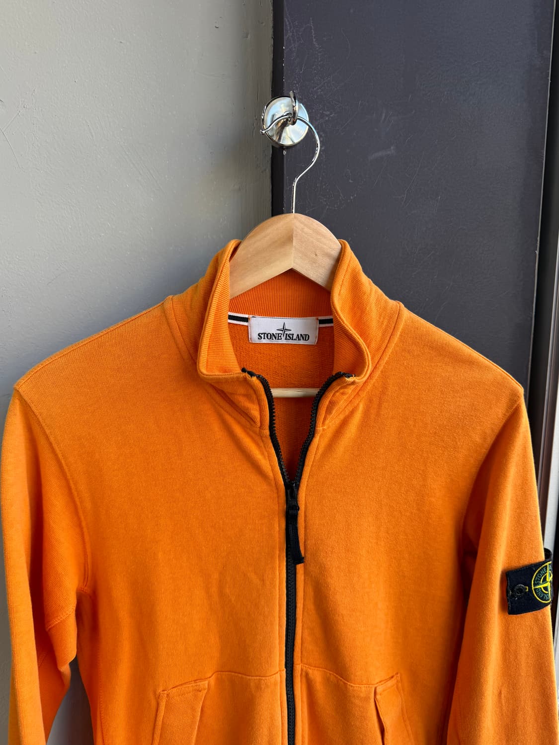 M/ 스톤아일랜드 와펜패치 오렌지 클래식 집업 상품이미지3