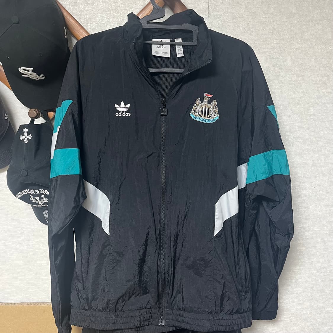 [L] 아디다스 뉴캐슬유나이티드 트랙탑 상품이미지1