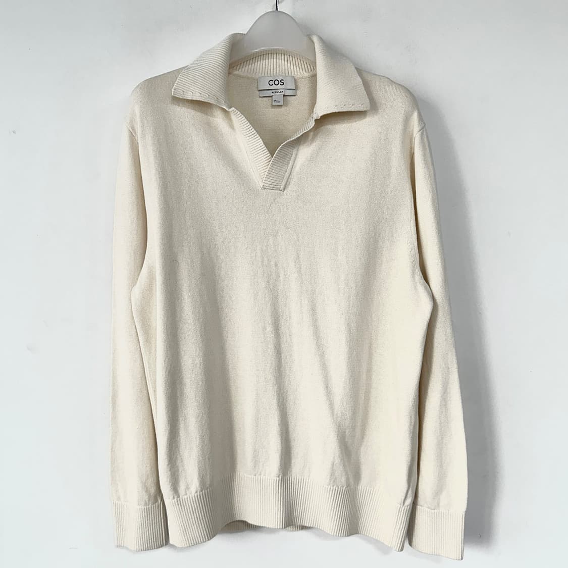 코스 COS 오픈 칼라 니트 탑 상품이미지2