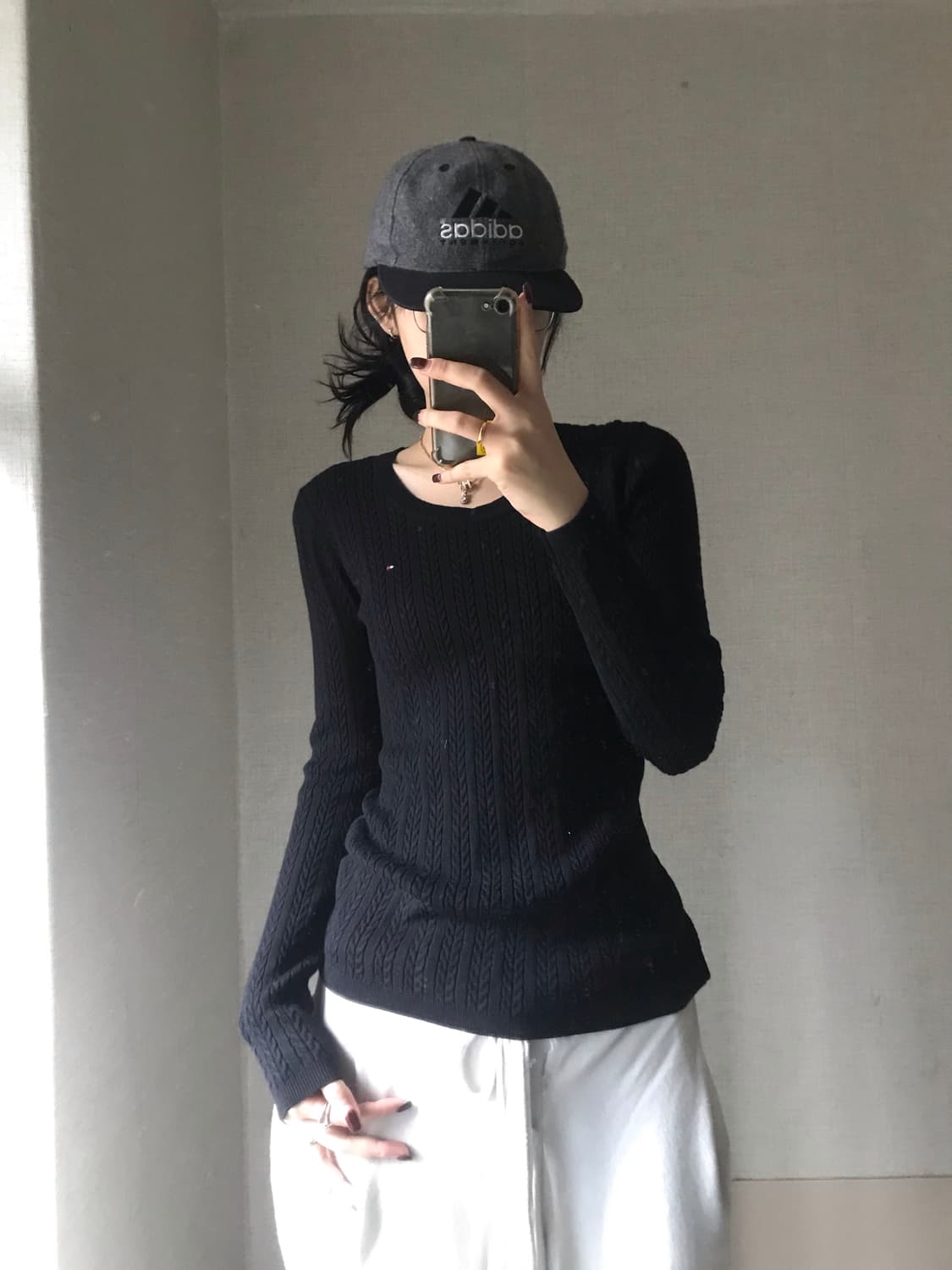 타미힐피거 블랙 딱붙핏 케이블 니트 상품이미지2