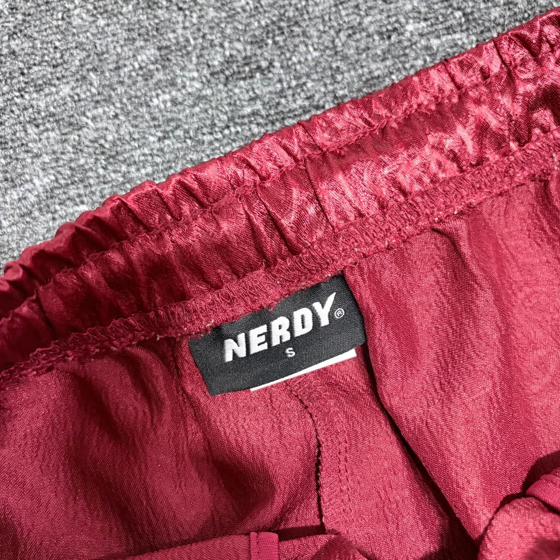 널디 오리엔탈 트랙팬츠 버건디 상품이미지3