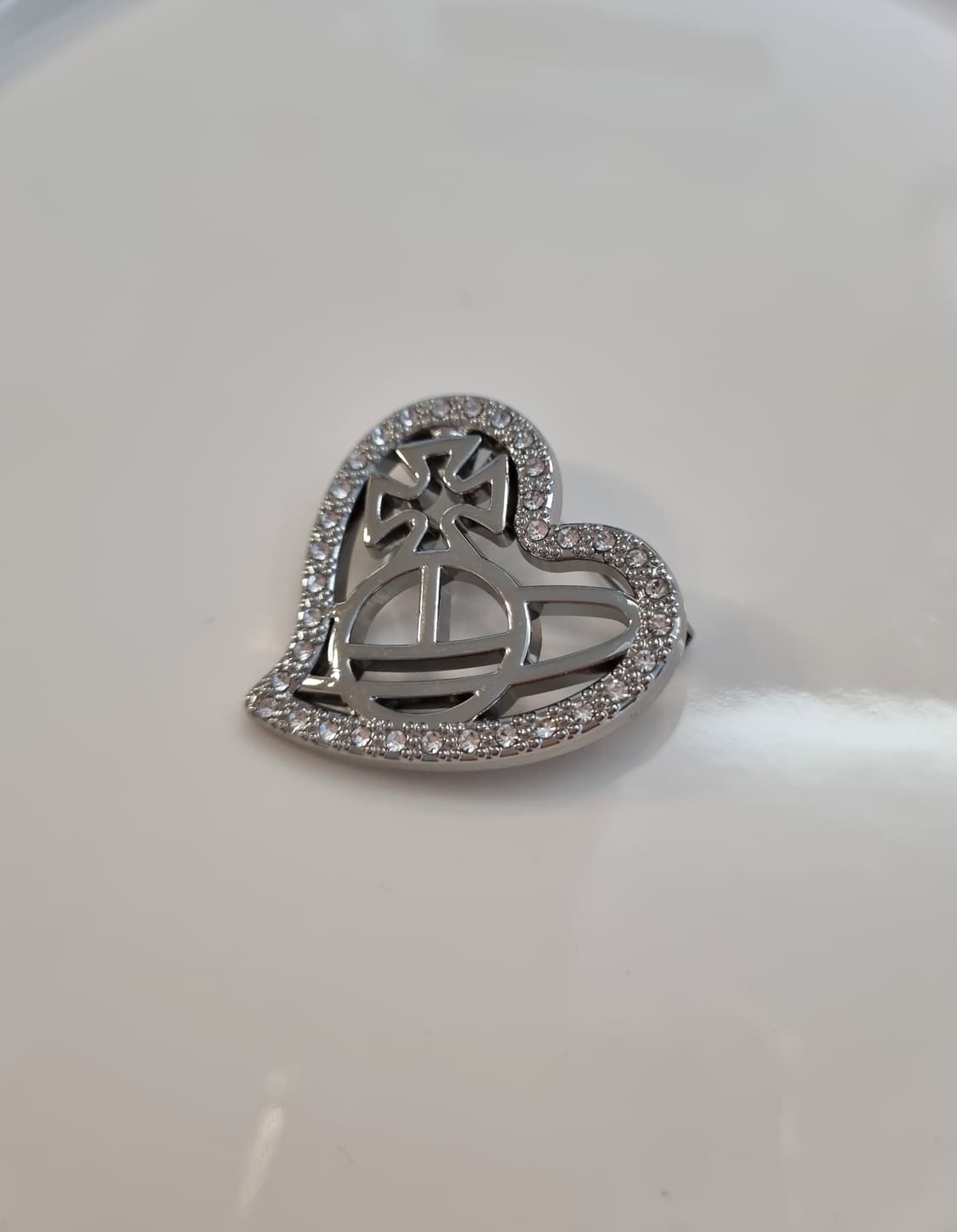 비비안웨스트우드 업사이클링 하트 우주선 브로치 상품이미지2