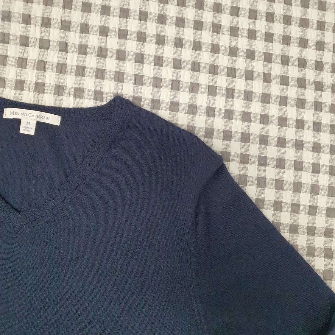 유니클로 얇은 브이넥 울100 니트 남자95 상품이미지3