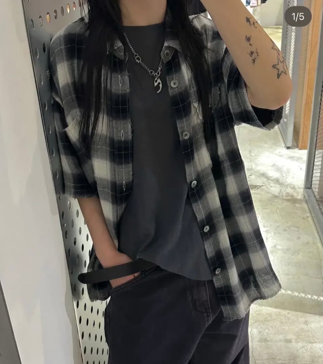 해칭룸 2pk 디스트로이드 옴브레 셔츠 4사이즈 판매합니다. 상품이미지5