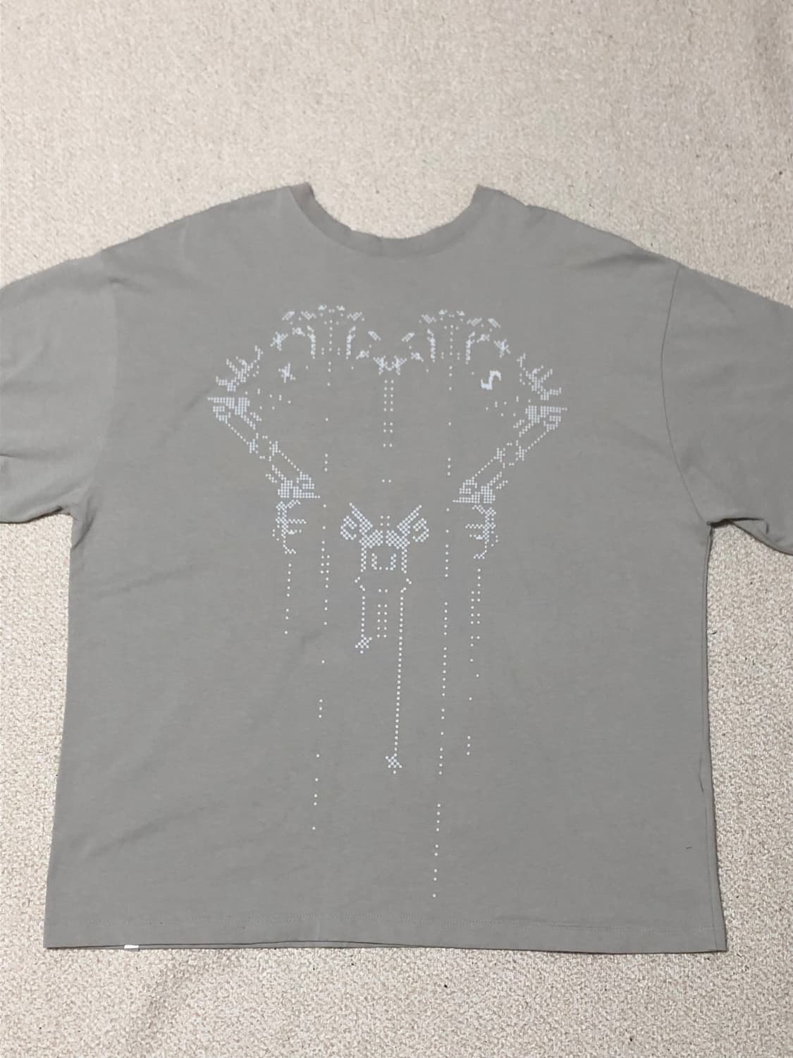 오호스 롱슬리브 Scattered Graphic Long Sleeves 상품이미지3