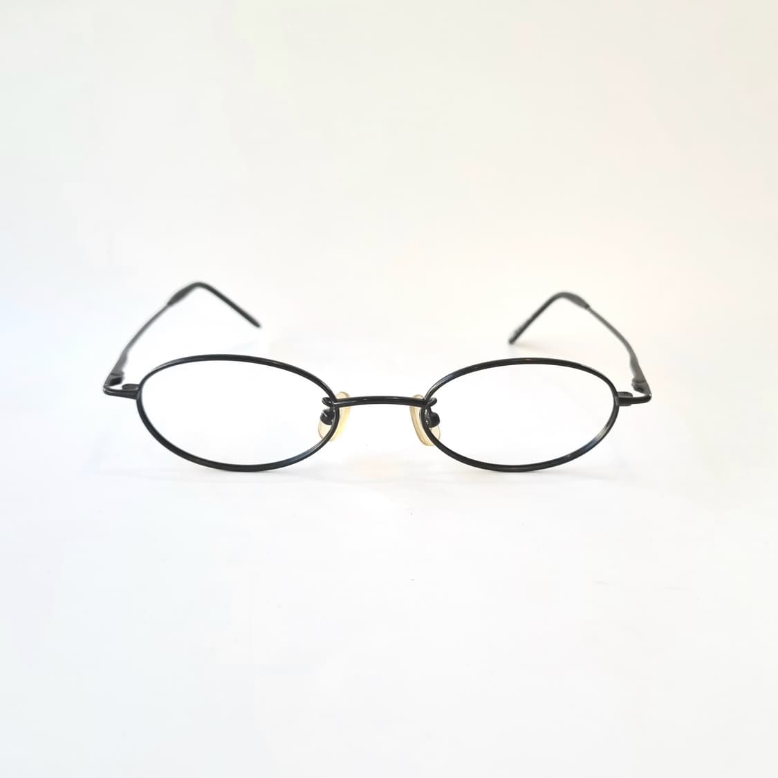 데드스탁 MU 스몰사이즈 타원형 블랙 안경테 380 상품이미지3
