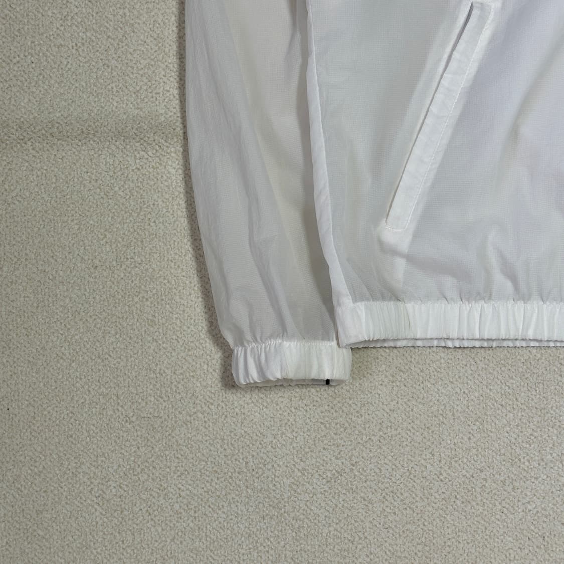 디스커버리 로고플레이 숏기장 바람막이 상품이미지4