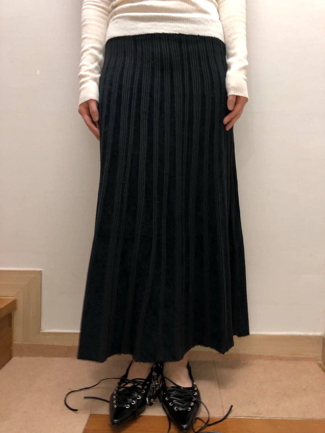 빈티지 블랙 스트라이프 롱 니트 스커트 상품이미지1