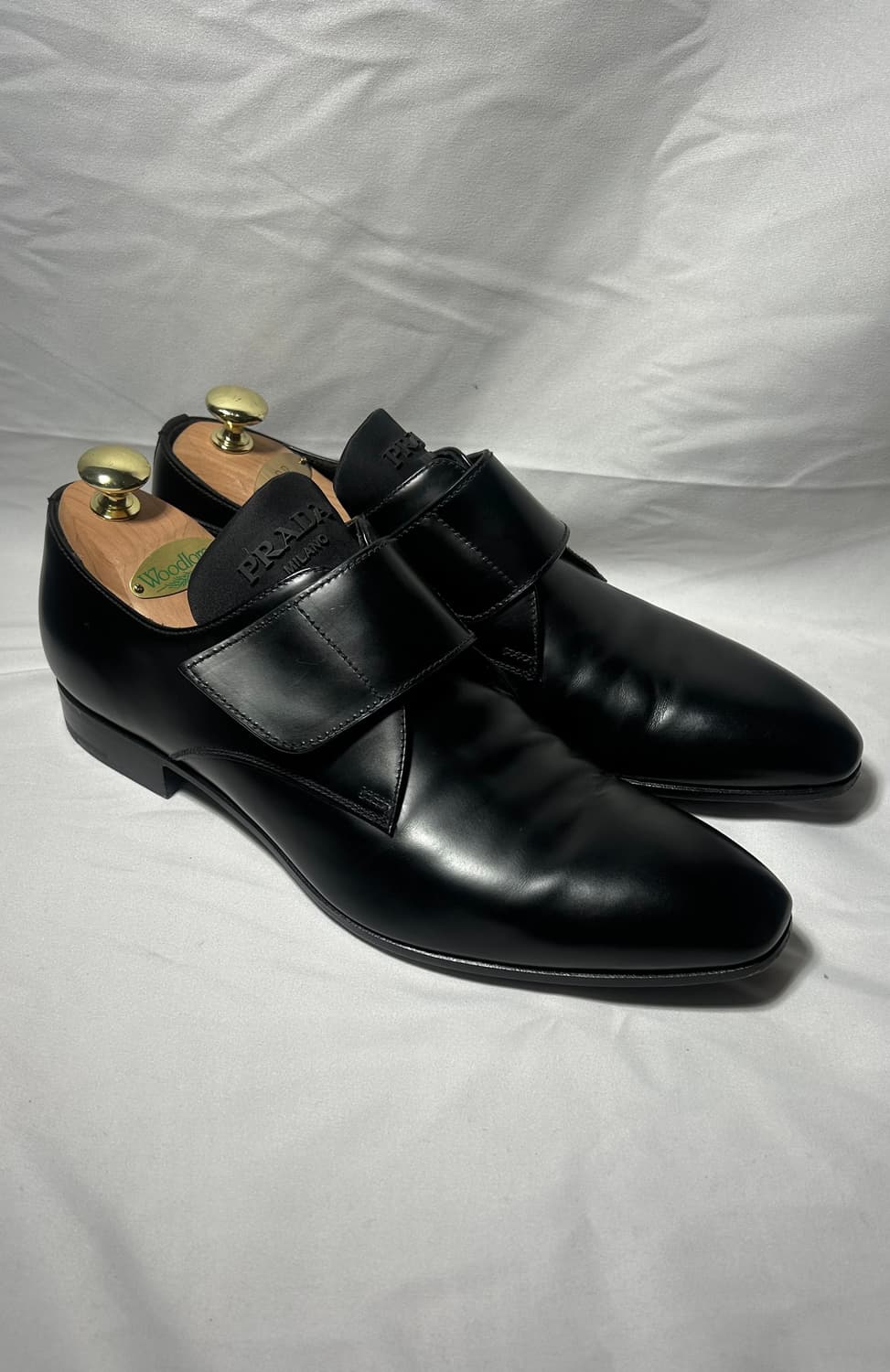 프라다 벨크로 로퍼 상품이미지1