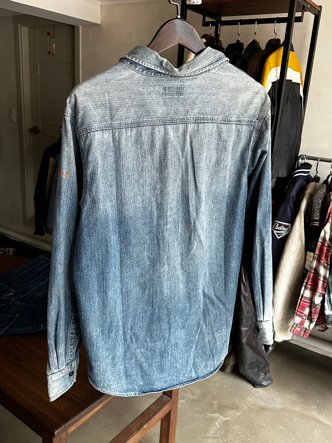 Levis red tab denim shirt 데님셔츠 상품이미지2