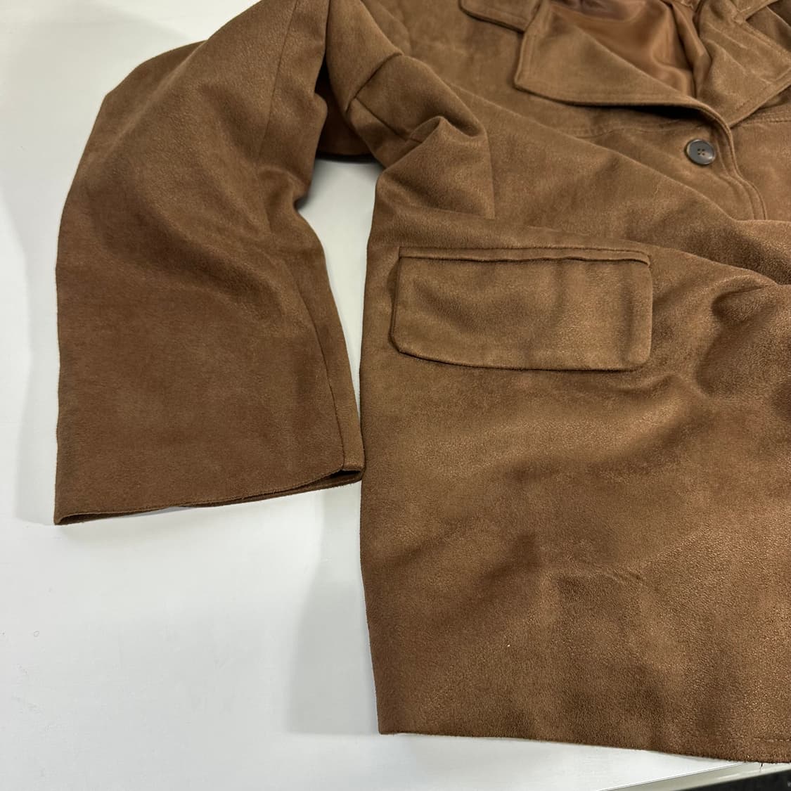 우먼L 빈티지 클래식핏 3버튼 스웨이드 블레이저 상품이미지2