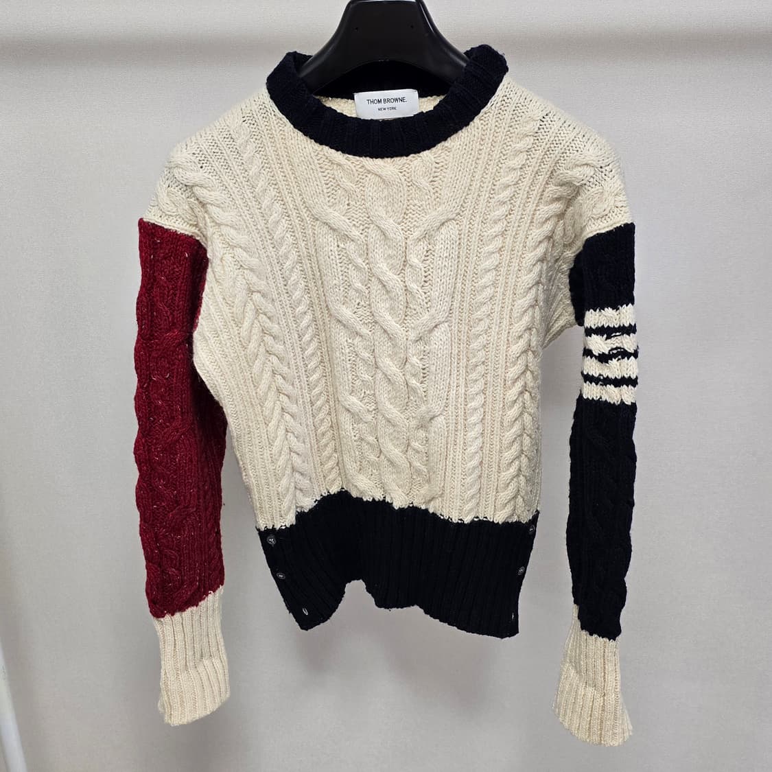 톰브라운 사선 완장 아란케이블 니트 2사이즈 95 100 판매 상품이미지1