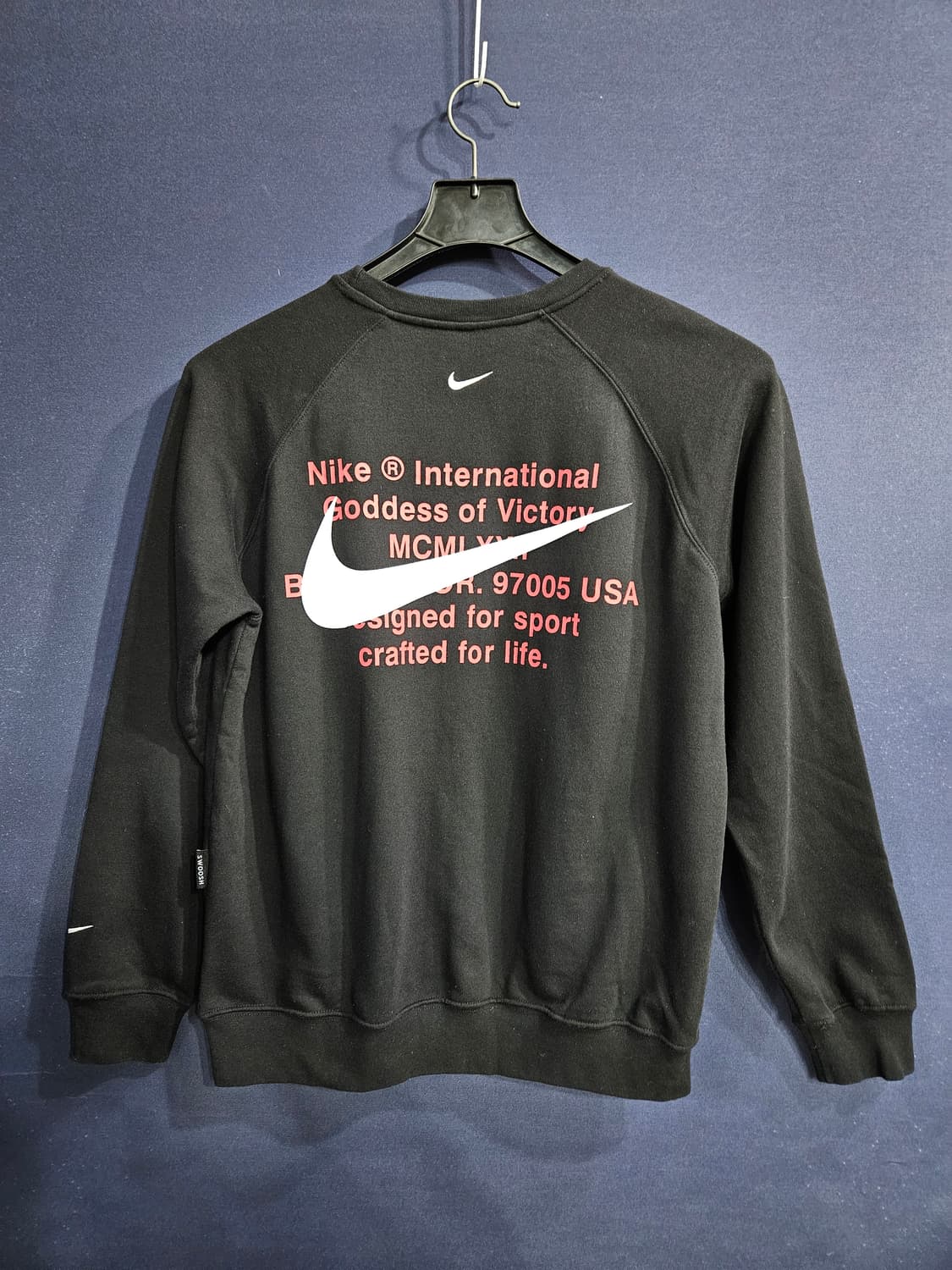 나이키 자수 블랙컬러 남성 105 맨투맨  상품이미지2