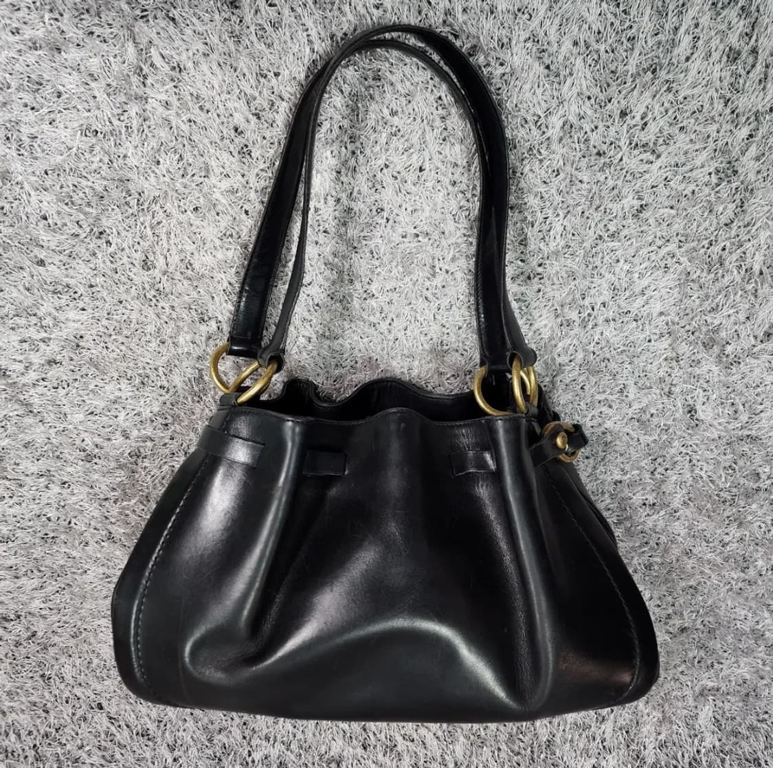 발리 레더 숄더백 상품이미지1