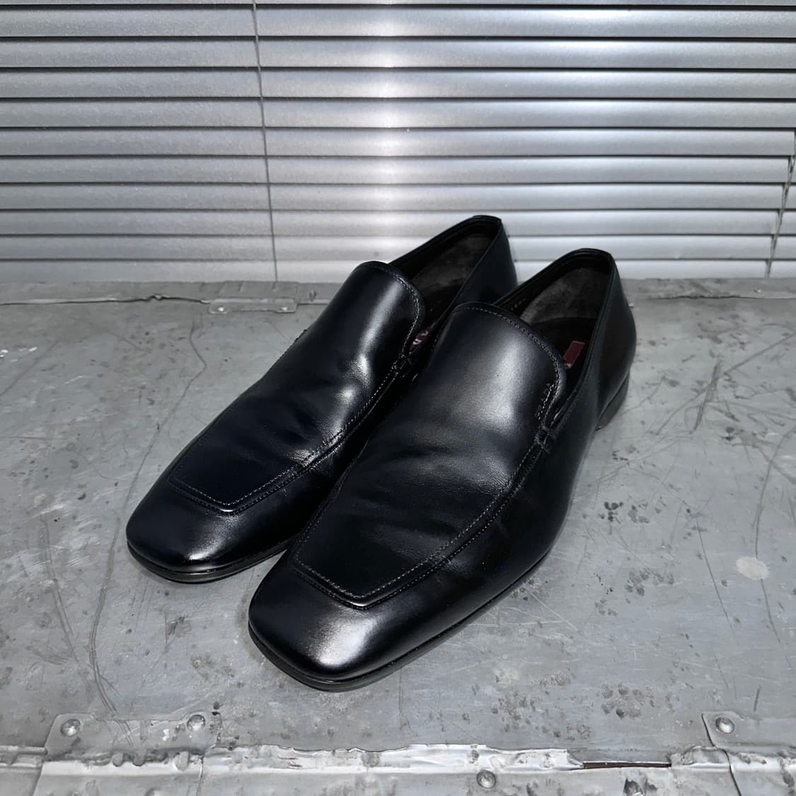 00s 빈티지 블랙 프라다 스포츠 스퀘어 토 로퍼 풀박스 상품이미지2