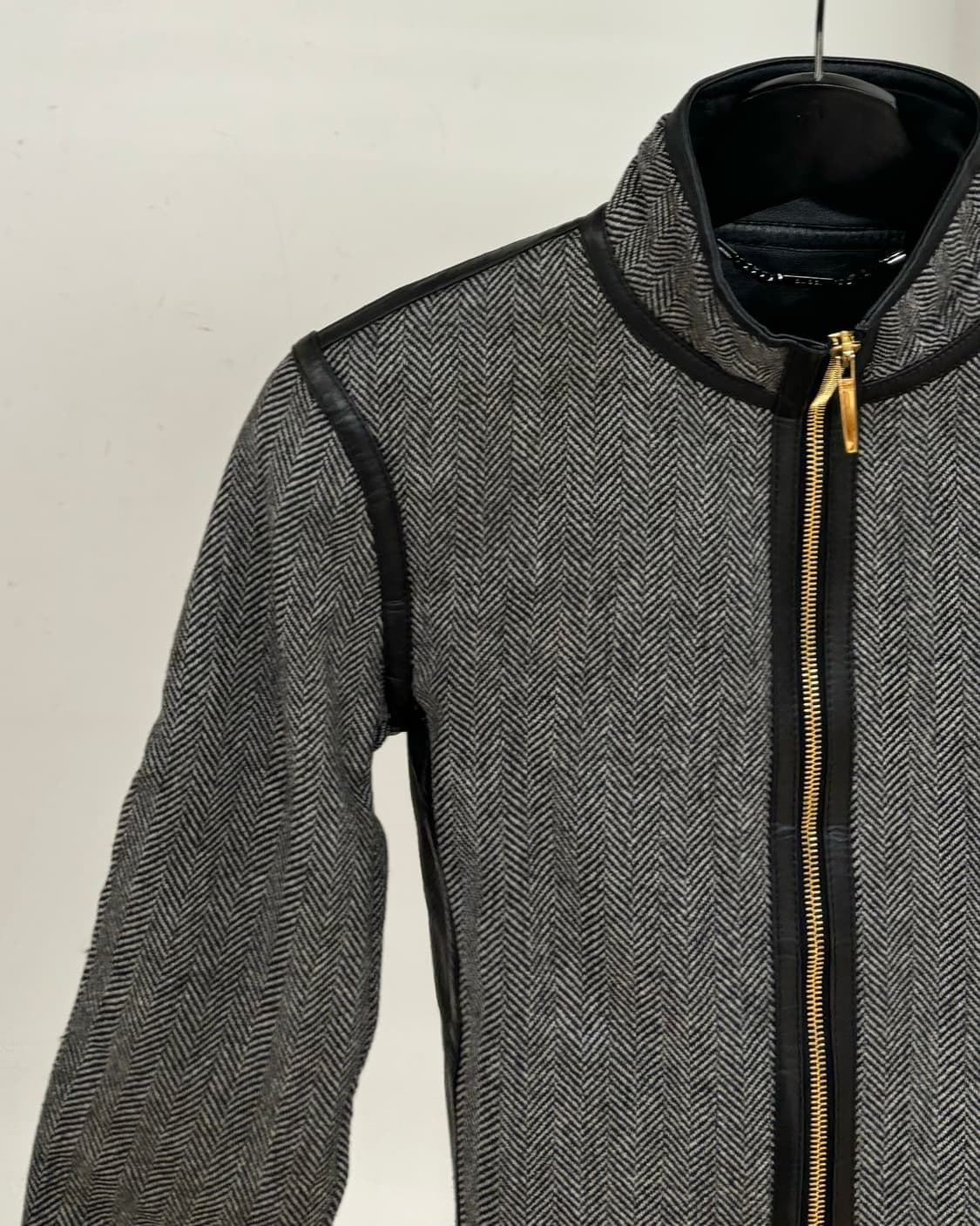 구찌 그레이 헤링본 블랙 가죽 트리밍 자켓 상품이미지3