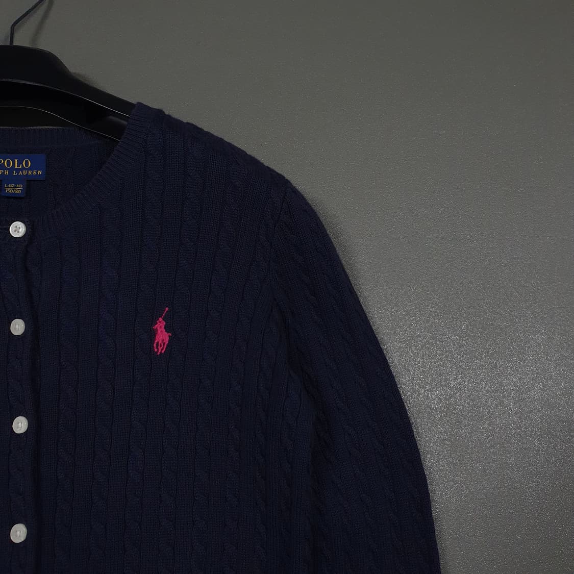 여성) 폴로 랄프로렌 신형 걸즈 포니 케이블 니트 꽈배기 가디건 네이비 상품이미지3