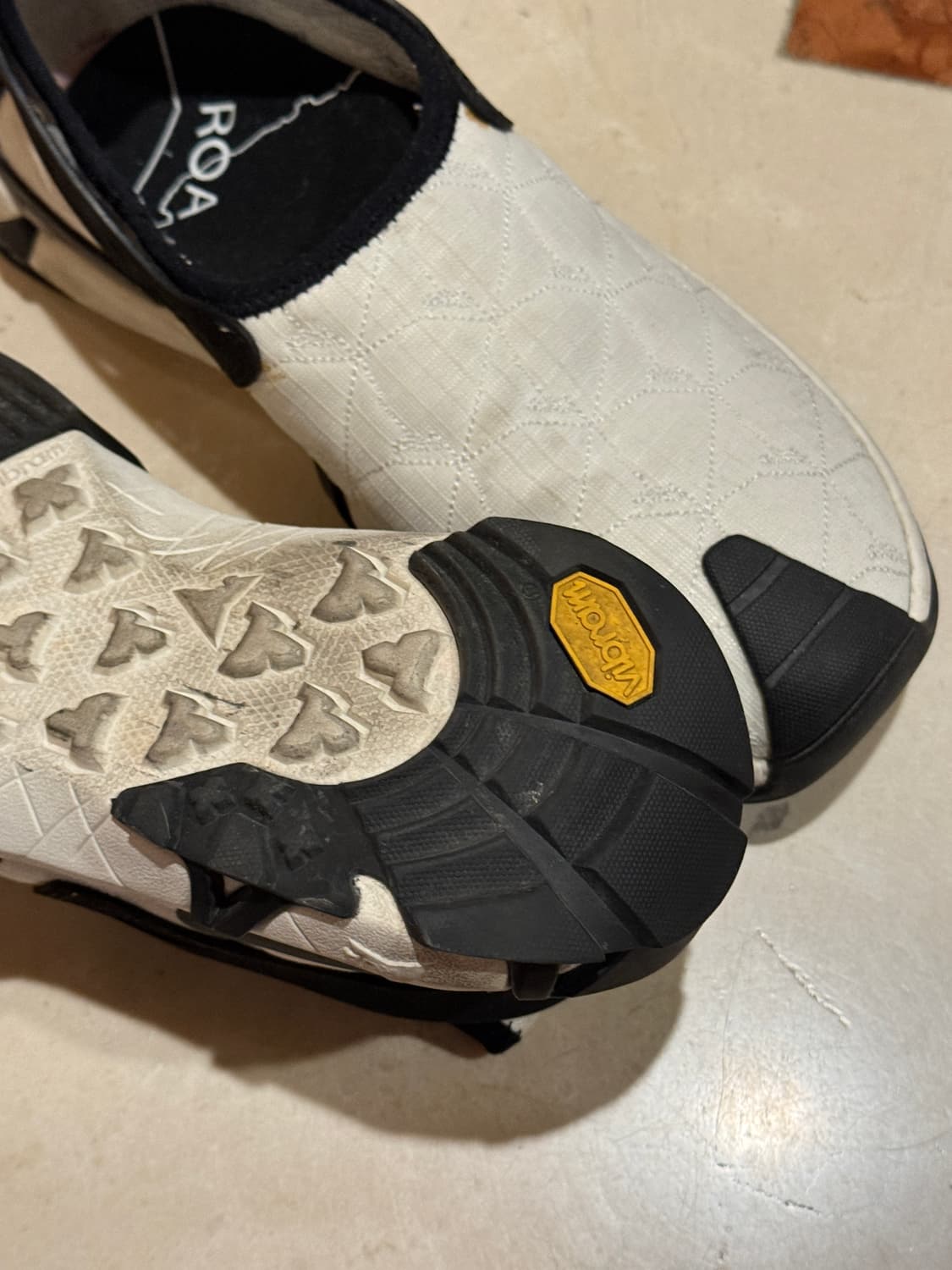 로아하이킹 ROA 퀼팅 슬립온 아이보리 상품이미지3