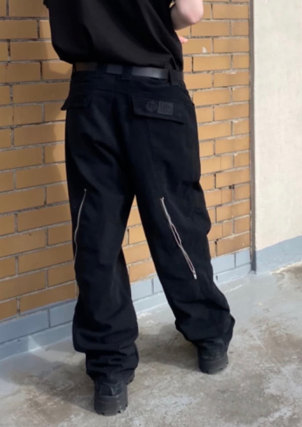 플라스틱프로덕트 MPa 웨이브 지퍼 팬츠 S사이즈 상품이미지2