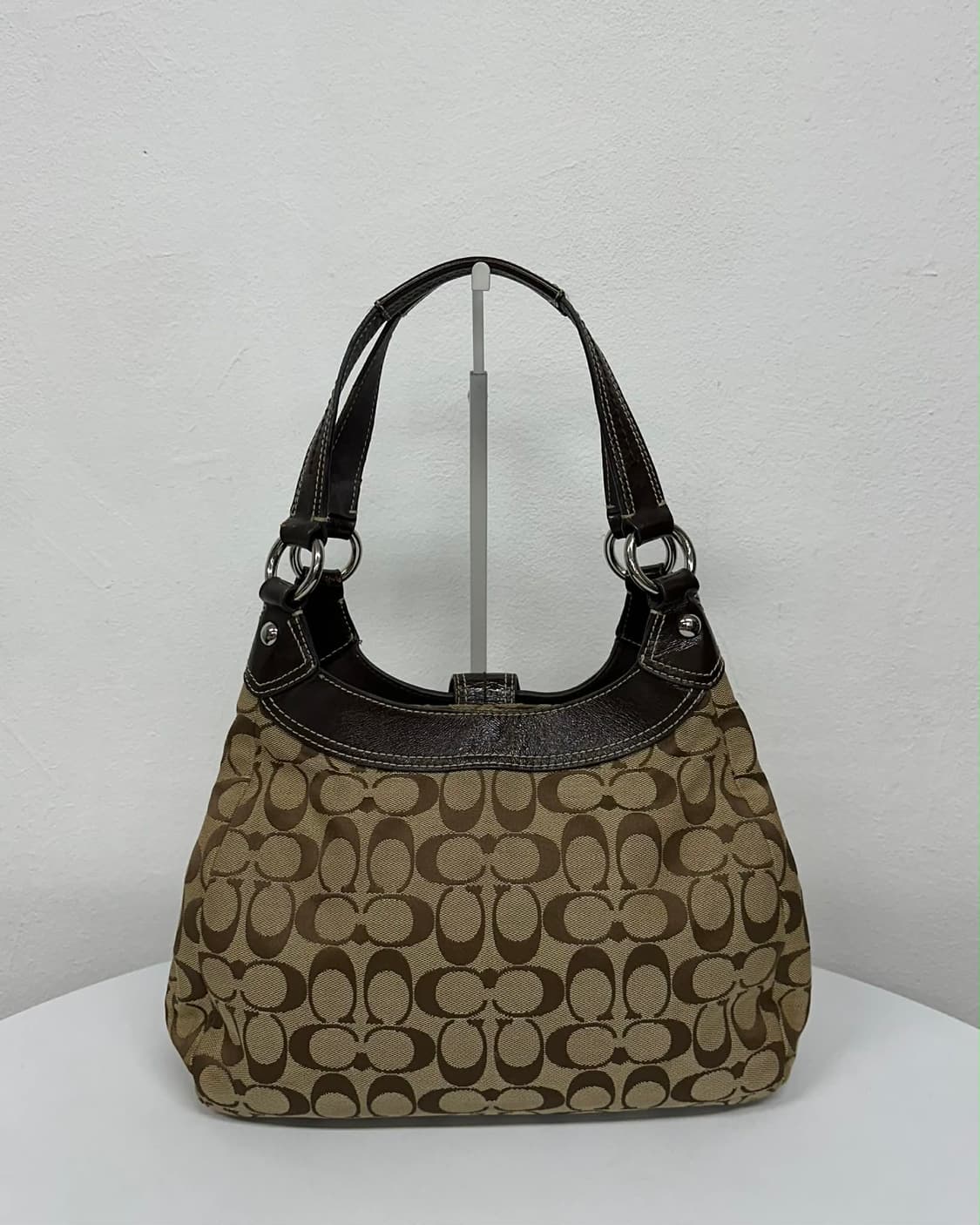 코치 시그니처 빅버클 캔버스 호보 숄더백 상품이미지4