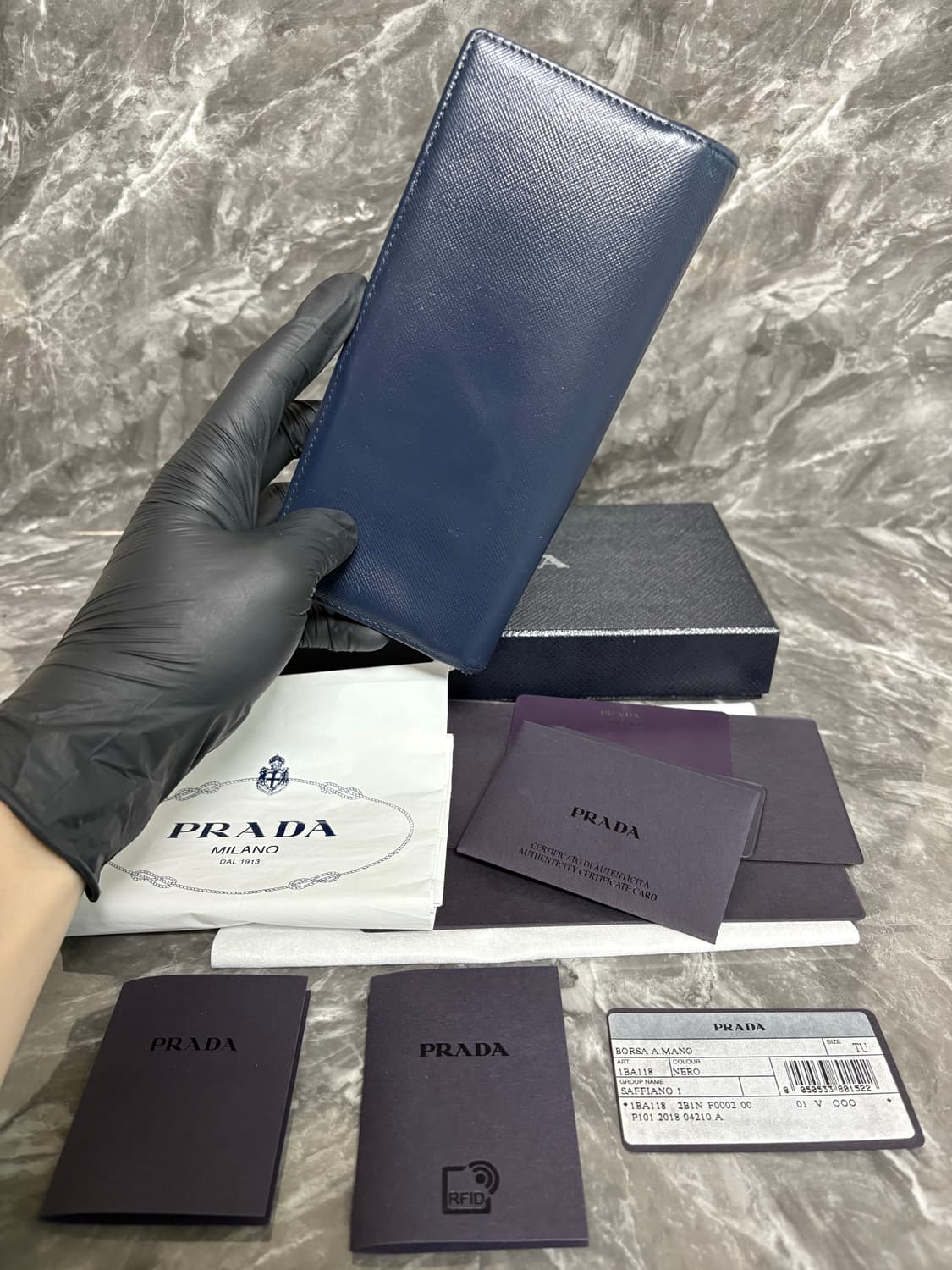 프라다 사피아노 은장 메탈로고 장지갑 상품이미지2