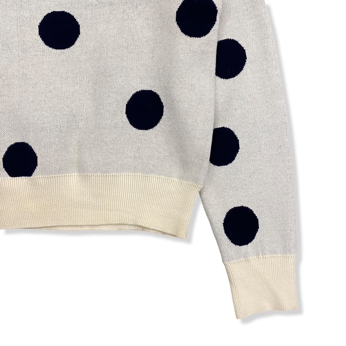 Puff Shoulder Big Dot Pattern Knit 상품이미지4