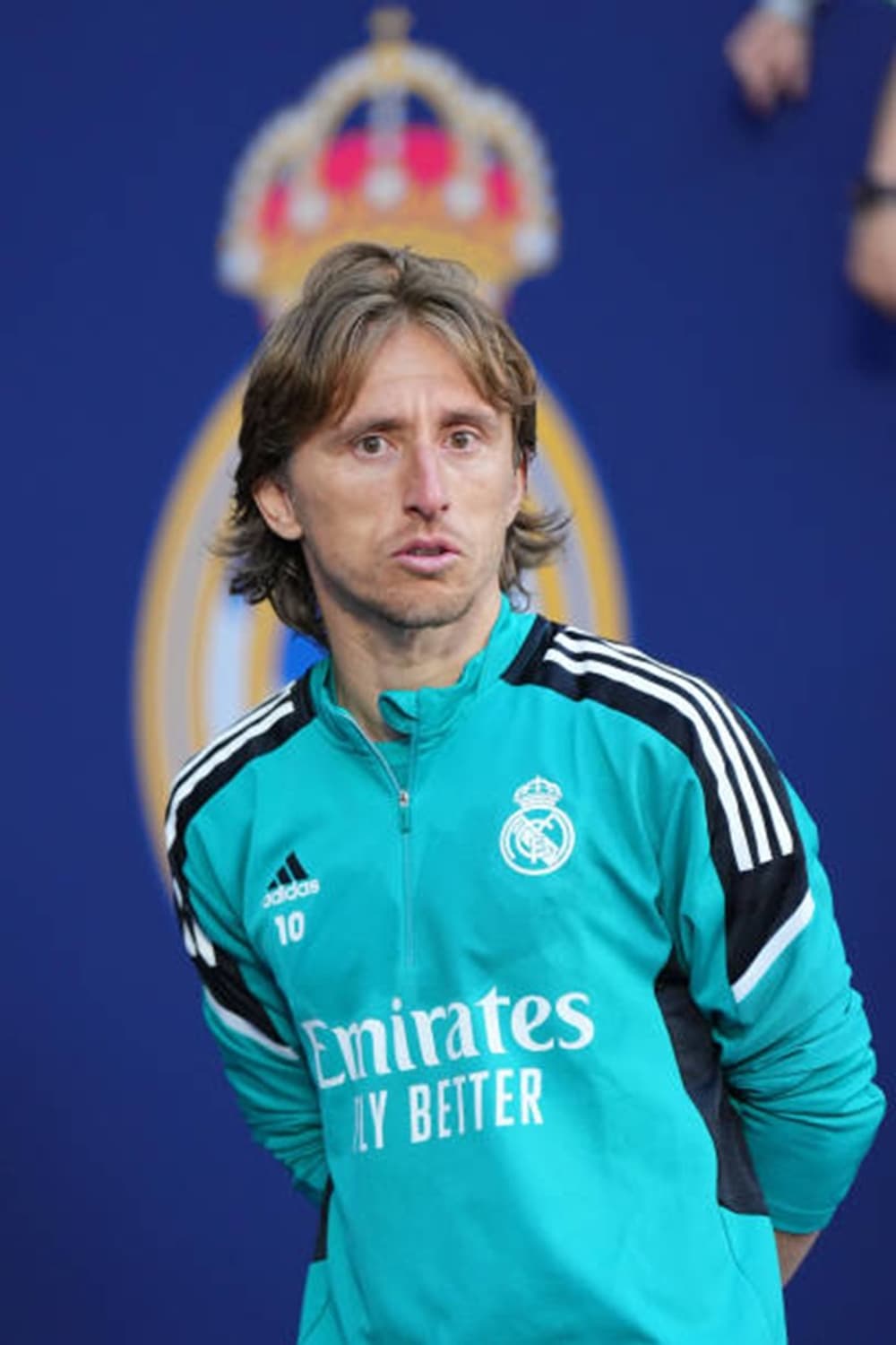 아디다스 레알 마드리드 21/22 집업 트레이닝 탑 상품이미지2