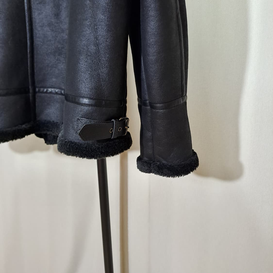 (새상품급) 킨록 23FW 비건레더 무스탕 100 A982 상품이미지7