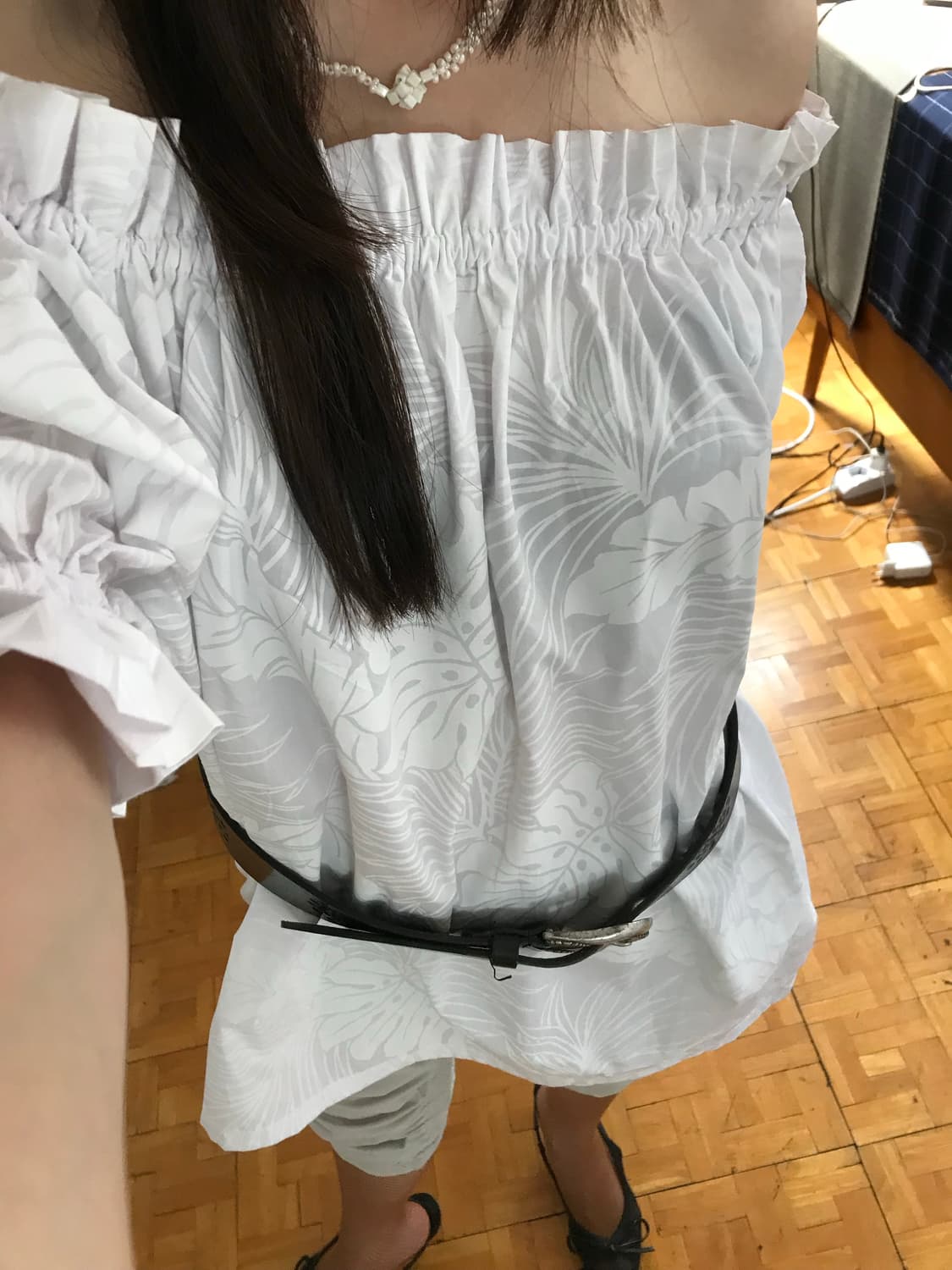 vintage off-shoulder pattern top 상품이미지1