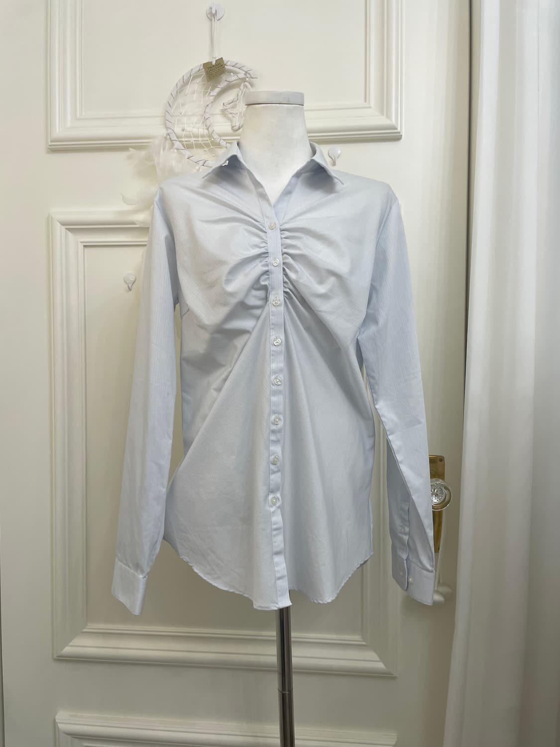 sky blue shirring basic long shirt 상품이미지1