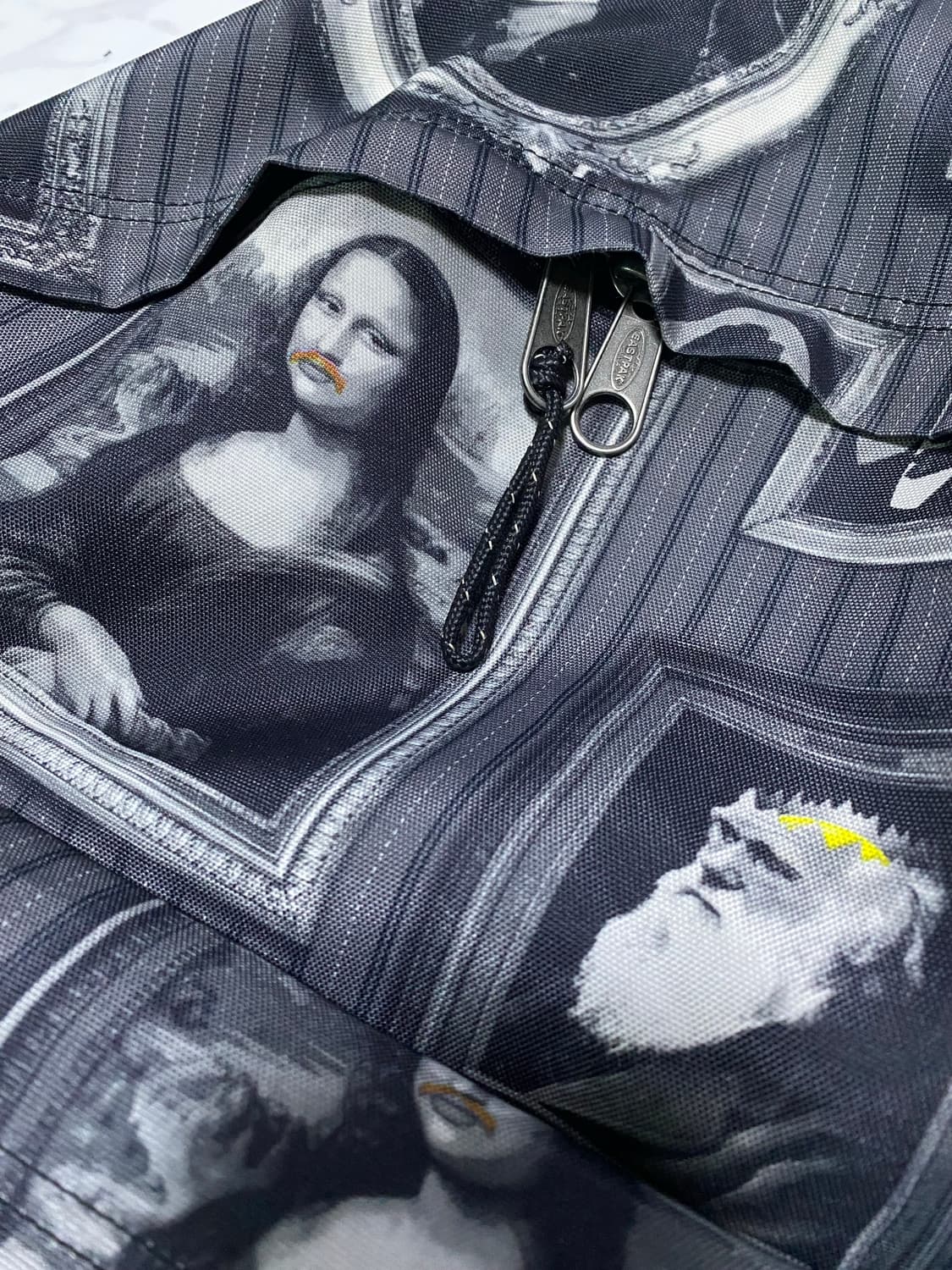 이스트팩 그래픽 백팩 상품이미지8