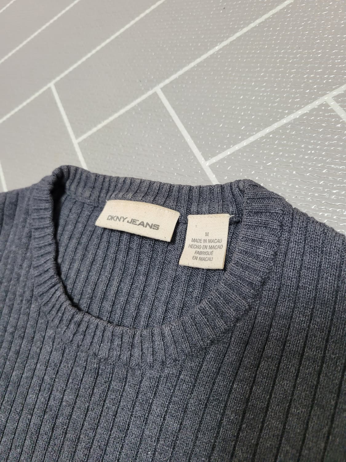 DKNY JEANS 레트로 로고 골지 라운드 니트 M 상품이미지5