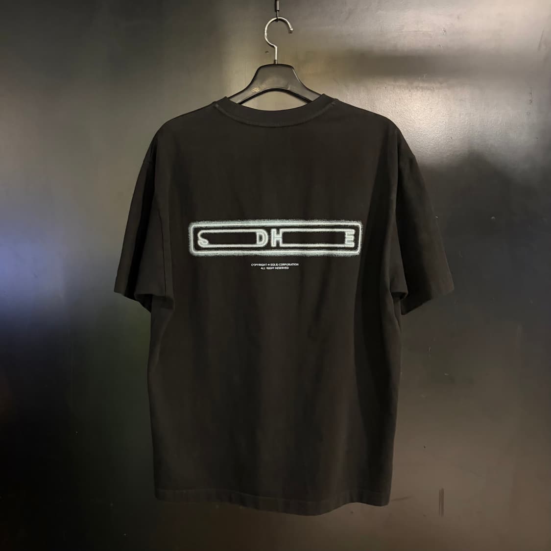 솔리드옴므  미니 로고 반팔티 상품이미지2