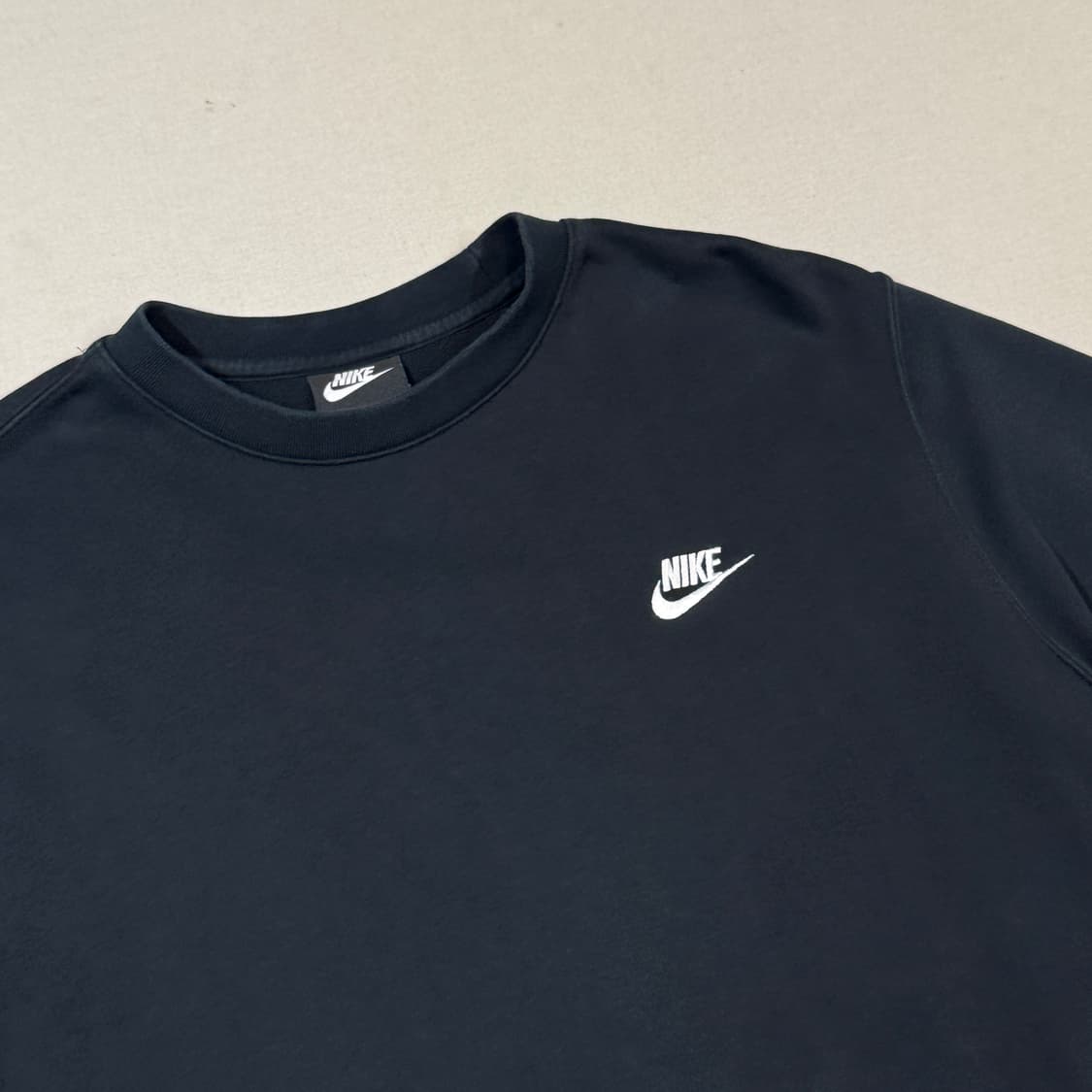 XL) 나이키 스우시 맨투맨 블랙 상품이미지4