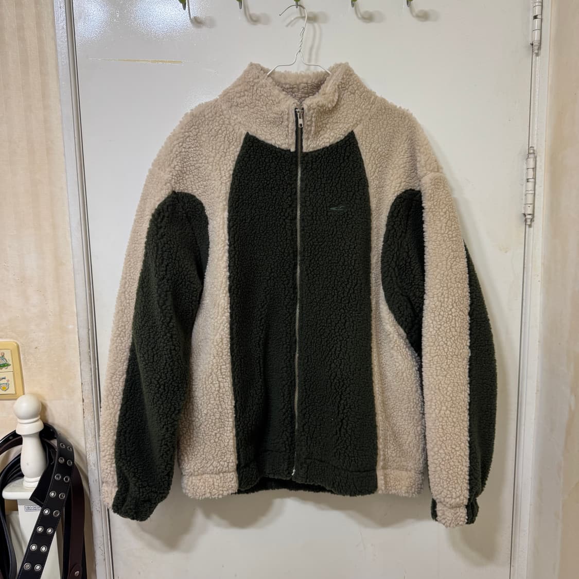 [새상품]LEEY 멀티컬러 후리스 자켓 카키 상품이미지1