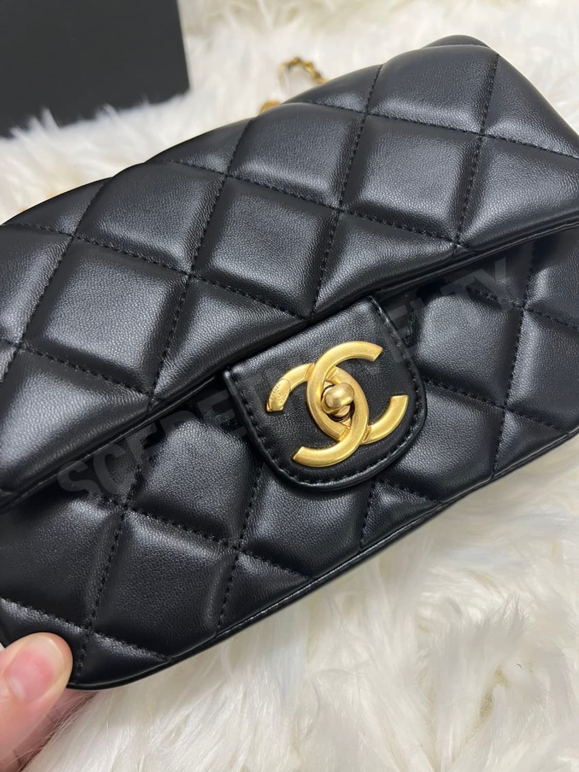 샤넬VIP 퀼팅 하트참 숄더백 크로스백 샤넬 코스메틱 상품이미지2