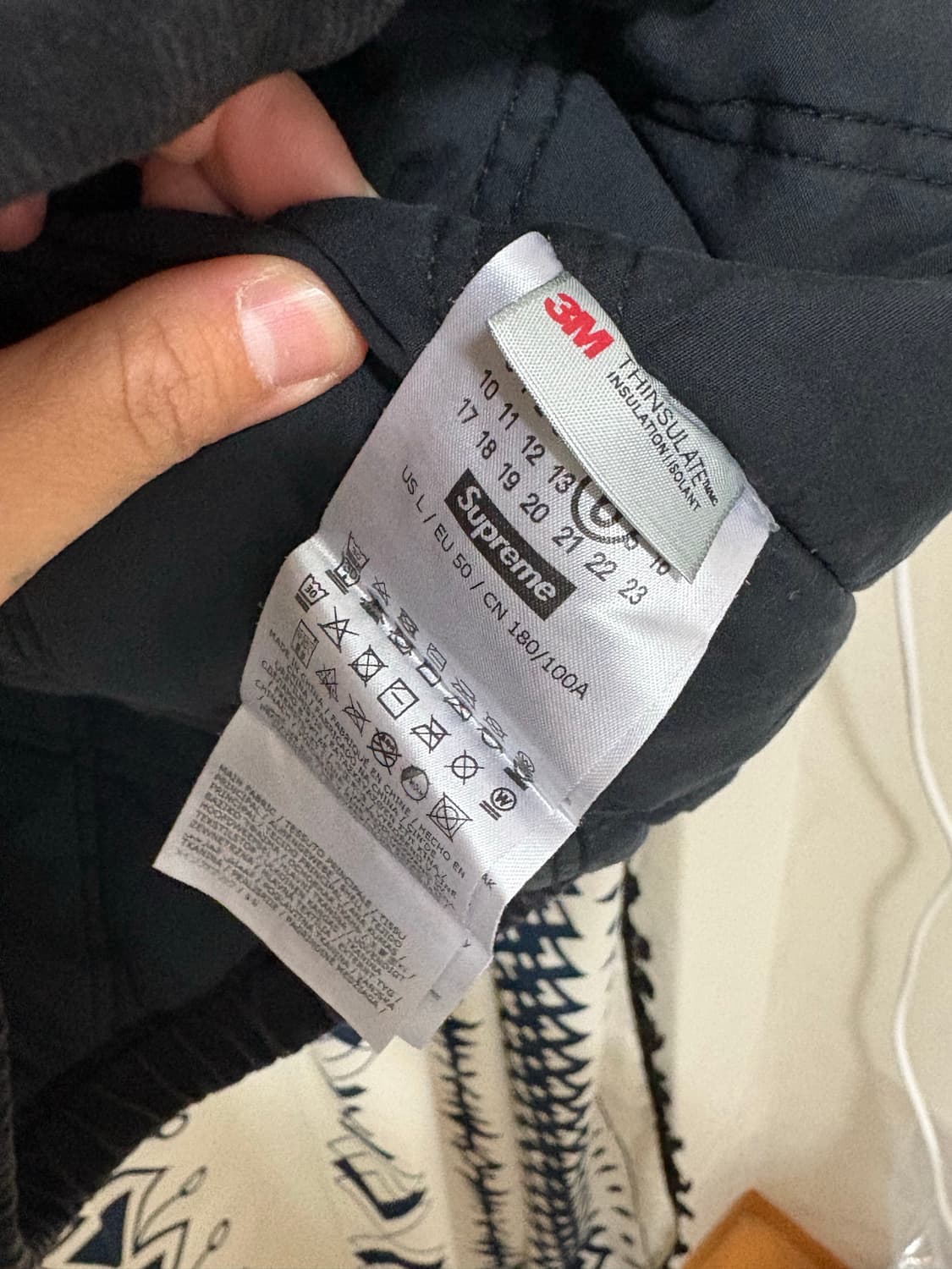 슈프림 x MM6 메종 마르지엘라 포일 후드 워크 자켓 블랙 상품이미지7