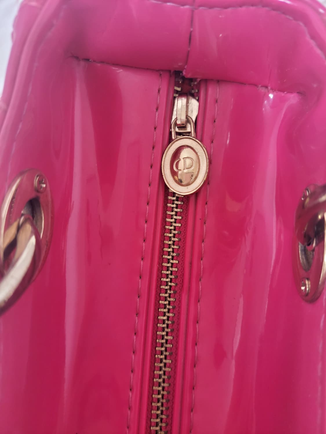 급처상태양호!디올 핑크 레이디백미듐페이던트까나쥬에나멜 가방 토트백크로스백 상품이미지4