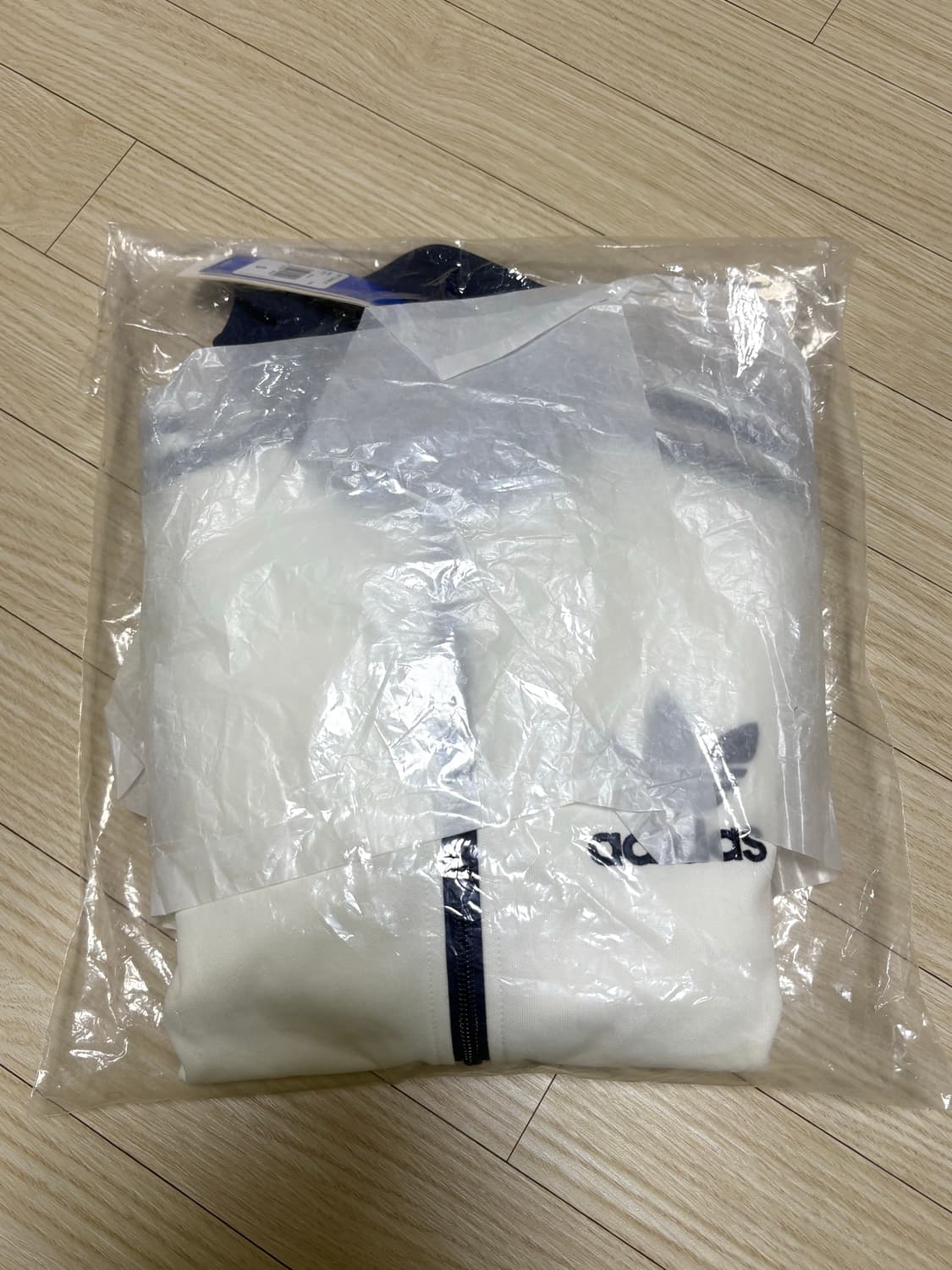 아디다스 오리지널스 니트 클래식 트랙탑 상품이미지4