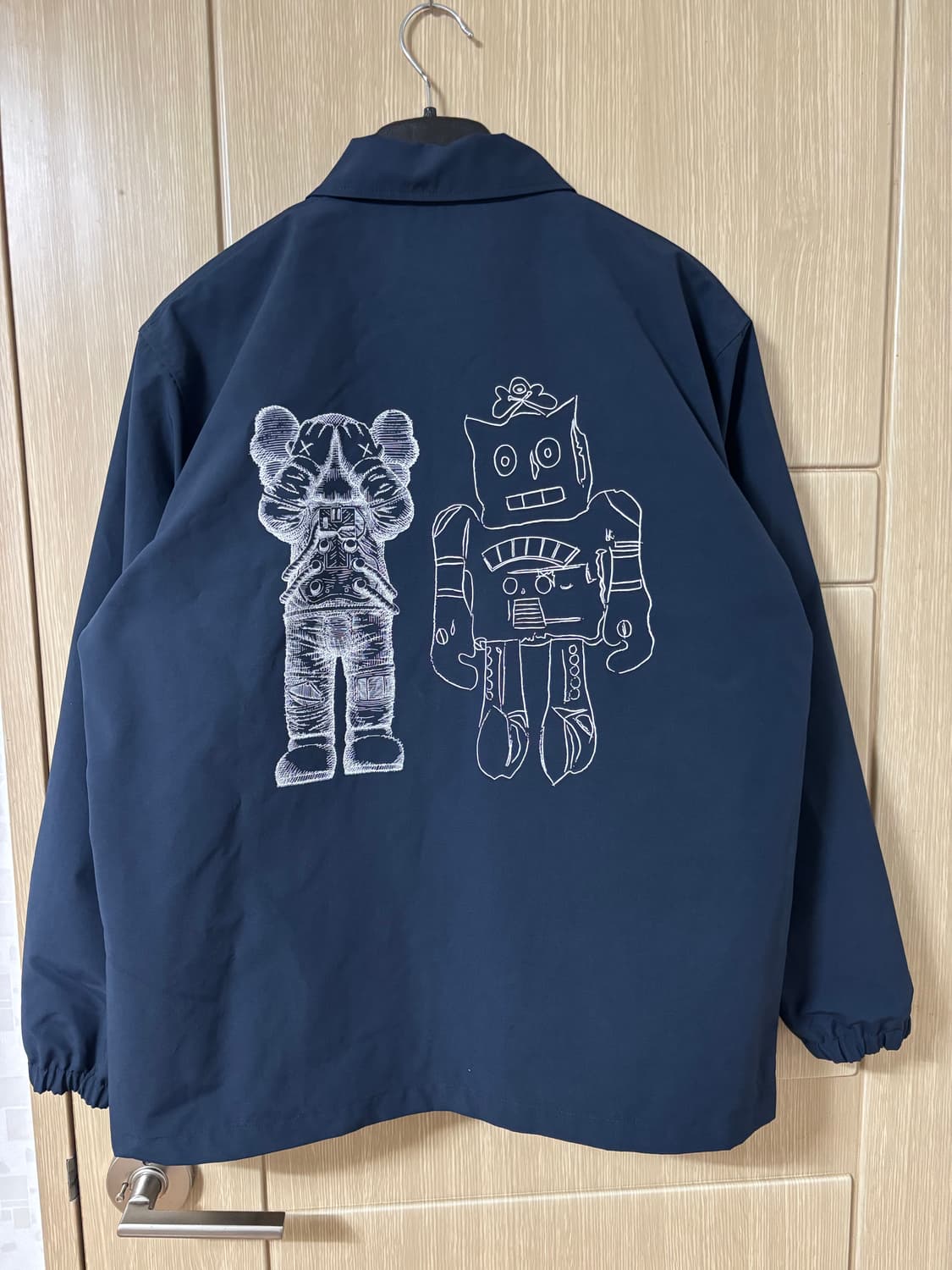 유니클로 UT x 카우스 x 워홀 코치 자켓 네이비 상품이미지1