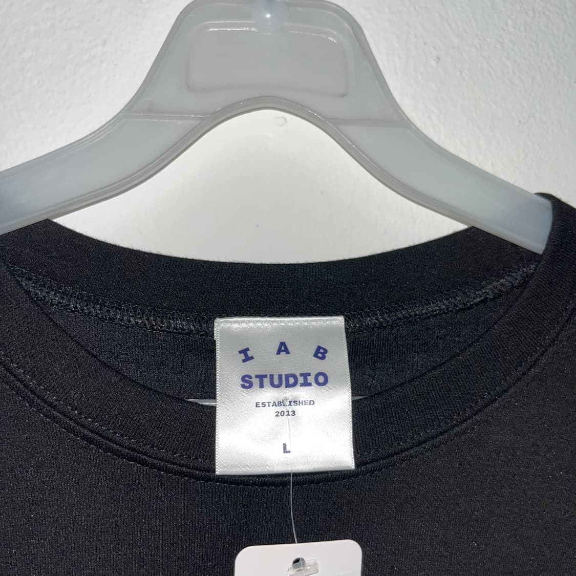 IAB Studio black t-shirt 상품이미지6