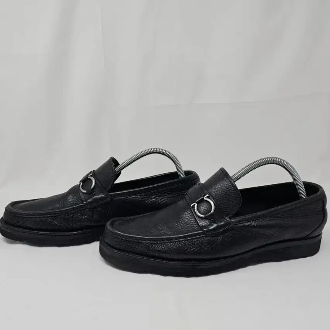 페라가모 간치니 블랙 로퍼 7.5 (260mm) 상품이미지4