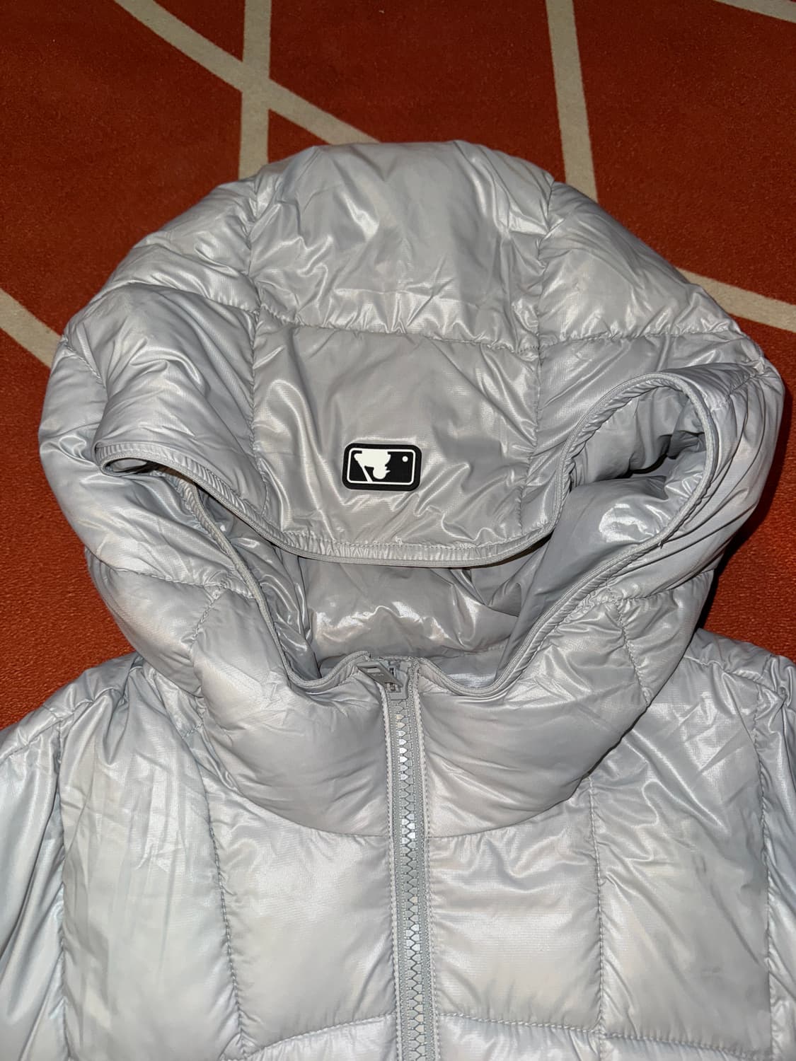 카리나 패딩 MLB 경량 커브 패딩 NY 라이트 그레이 M사이즈 상품이미지9