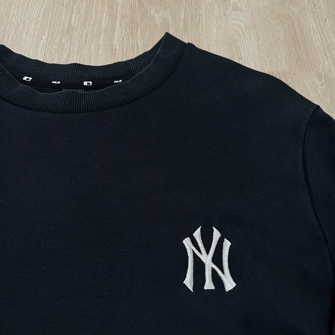 MLB 엠엘비 뉴욕양키스 빅로고 맨투맨 티셔츠 [블랙] L/100 상품이미지4