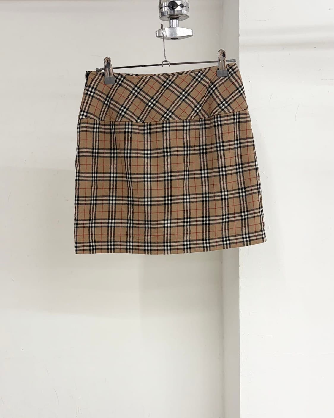 버버리 블루 라벨 베이지 노바 체크 울 미니 스커트  상품이미지6