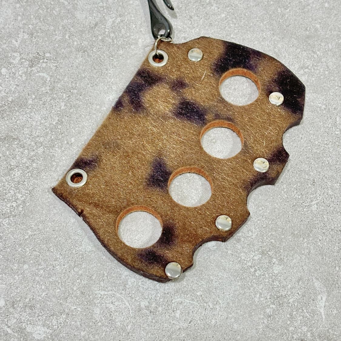 Oribell 레오파드 호피 송치털 파워 너클 키링 열쇠고리 상품이미지3