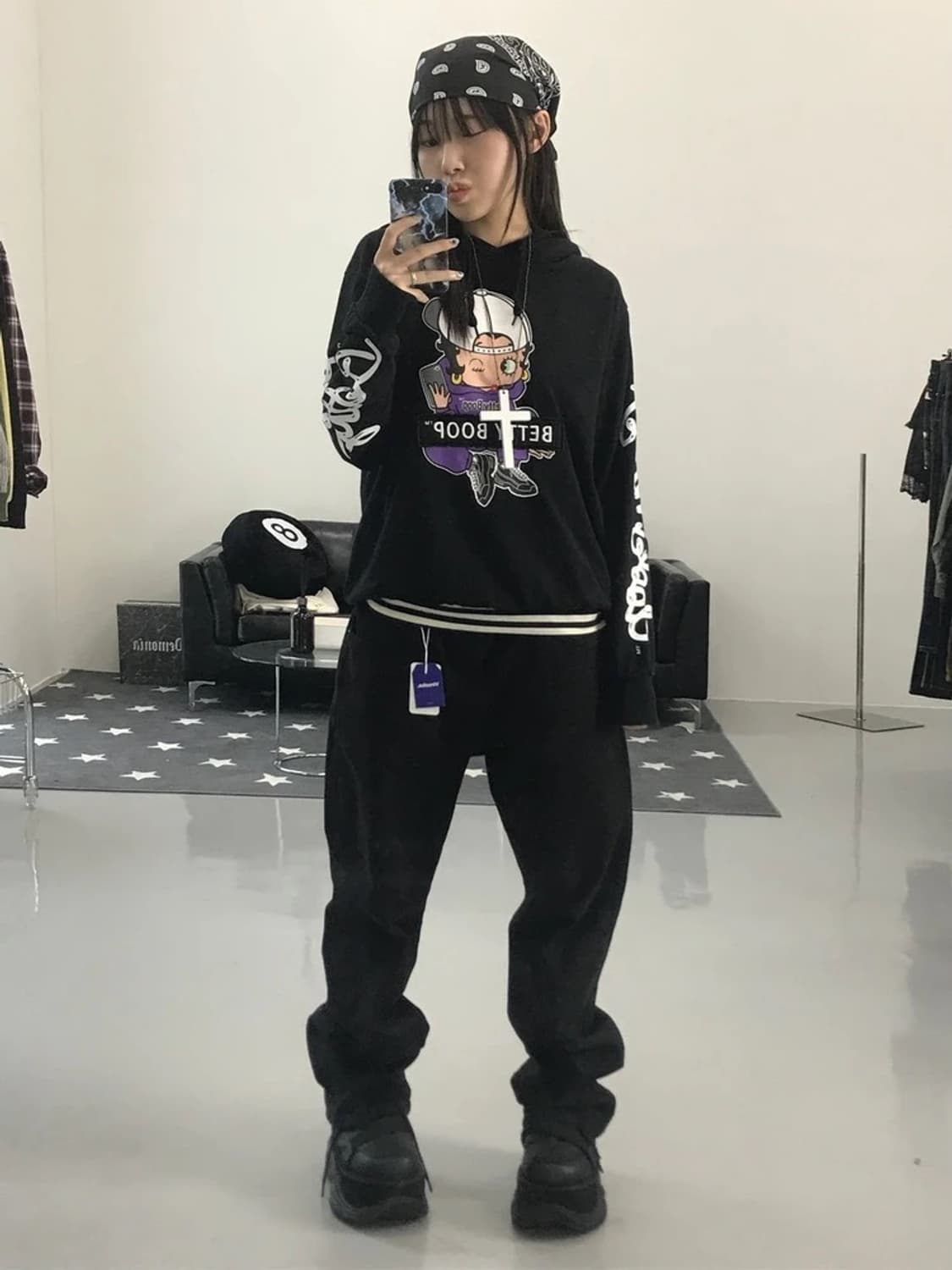 베티풉 프린팅 블랙 후드티 상품이미지2
