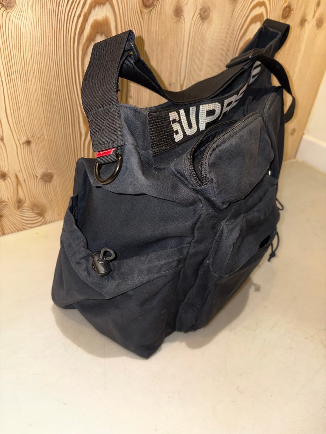 슈프림 멀티 포켓 크로스백 상품이미지3