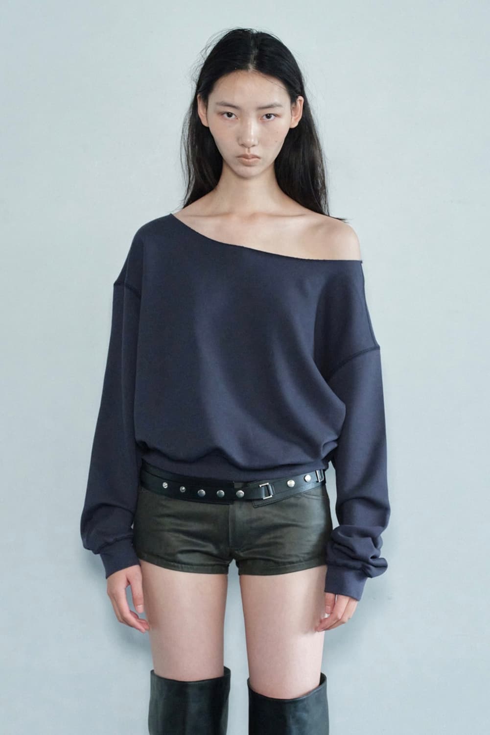 로우컷오프숄맨투맨 상품이미지1