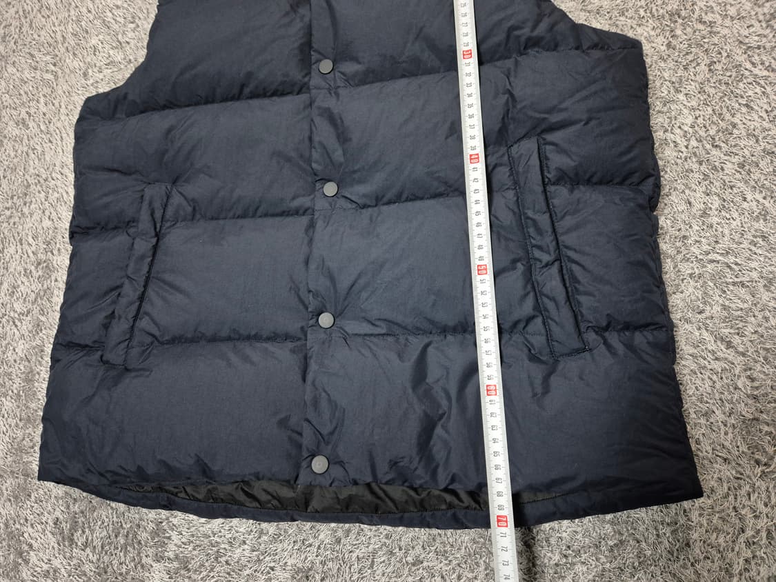 유니클로 남성 다운 패딩 조끼 XL 상품이미지9